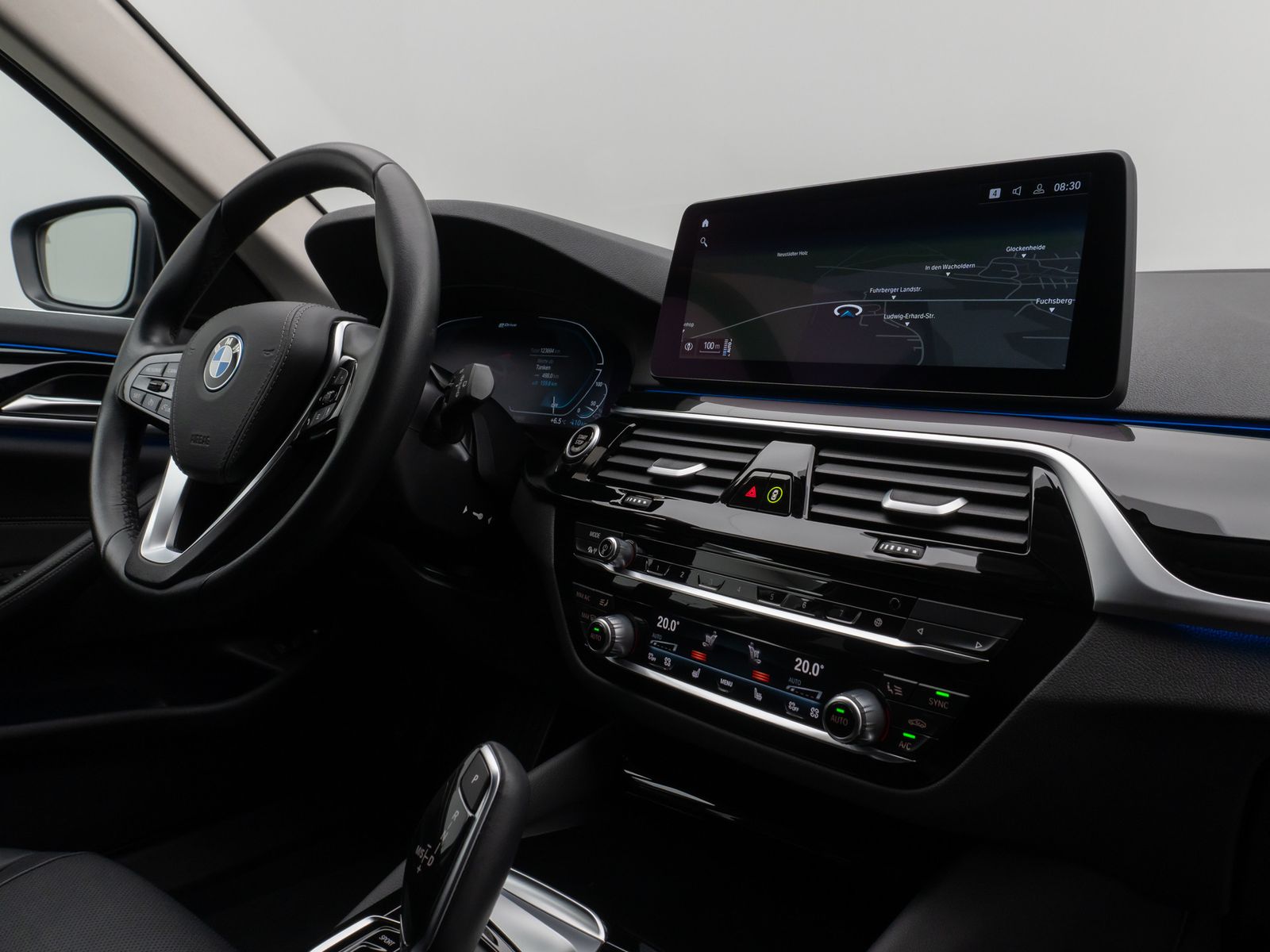 Fahrzeugabbildung BMW 530e Kamera Laser HUD DAB AHK Komfort AlarmLeder
