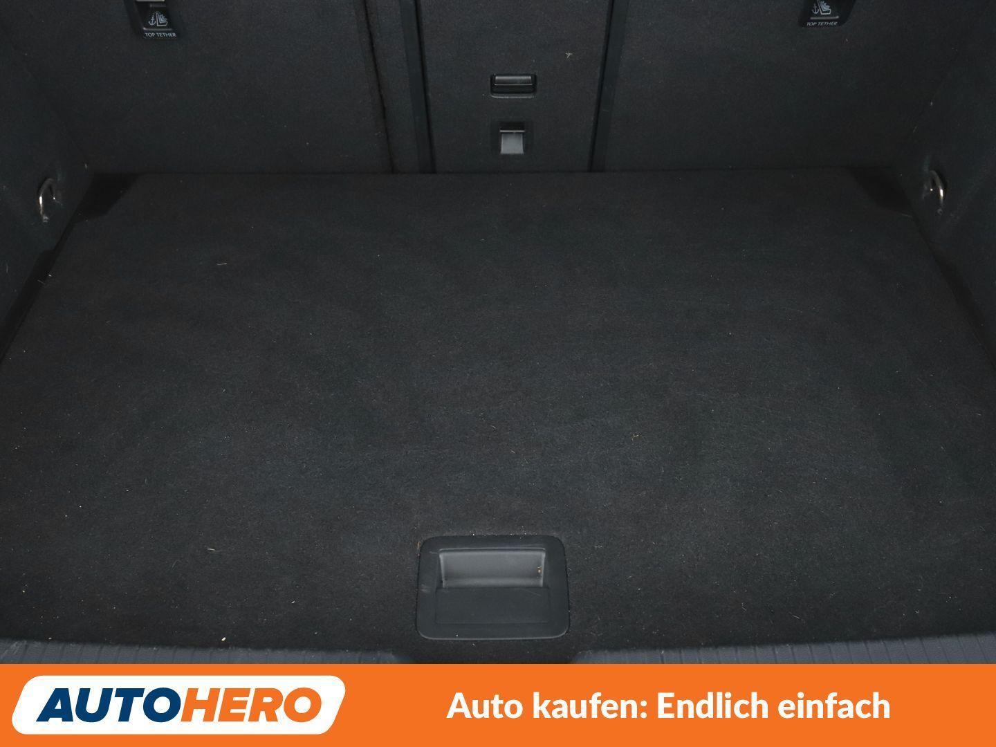 Volkswagen Golf VIII 1.5 eTSI ACT R-Line Aut.*NAVI*CAM*ACC*, миниатюра 16