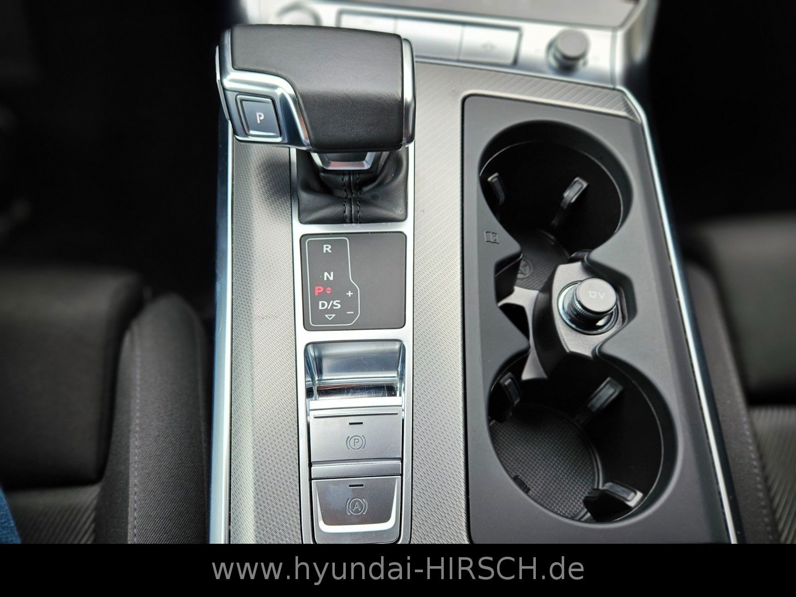 Fahrzeugabbildung Audi A6 Avant 40 TDI quattro sport 19" NAVI LED