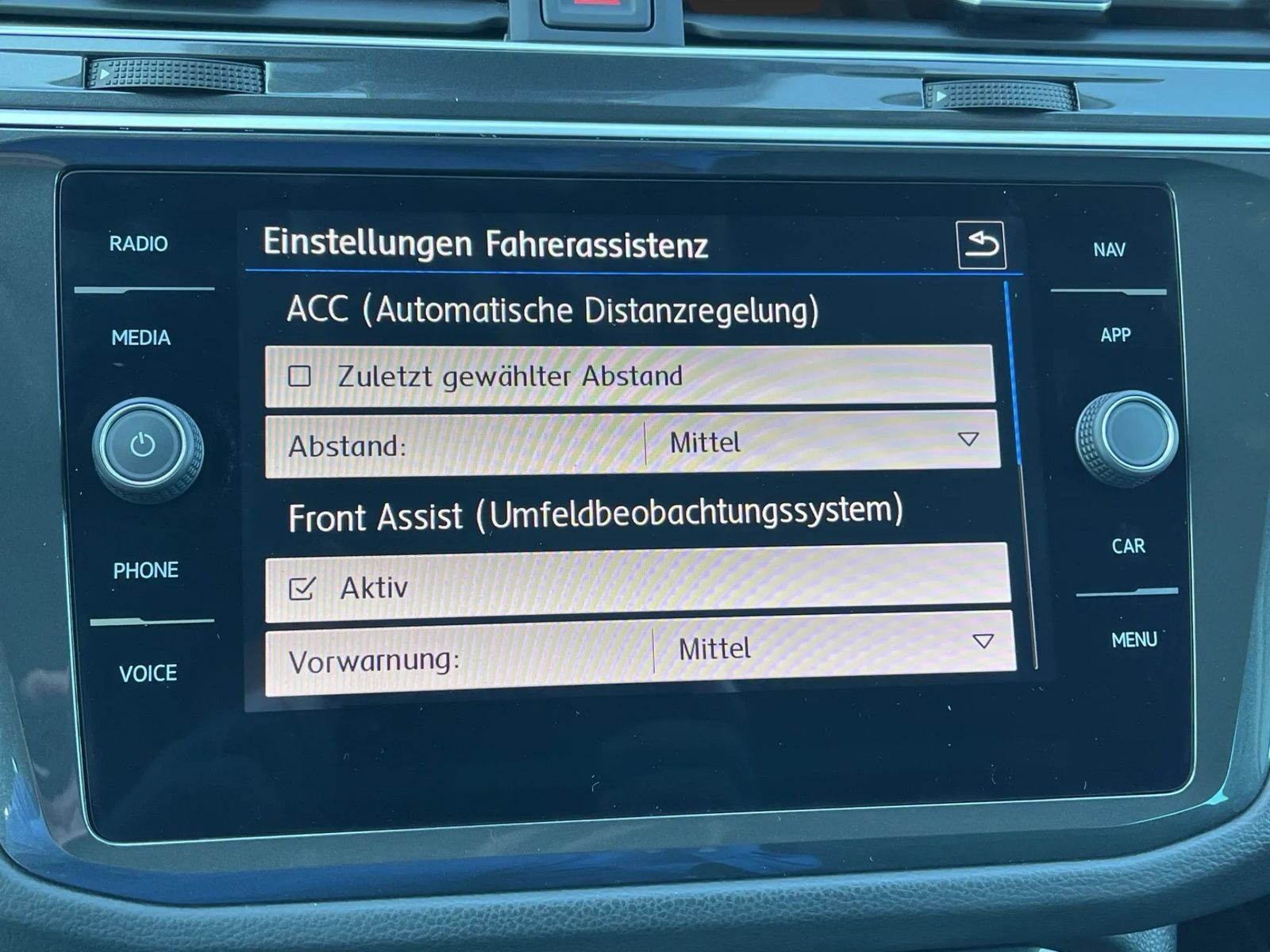 Volkswagen Tiguan 1,5 TSI DSG R-LINE 19 Alu AHK ACC LED Na foto 16