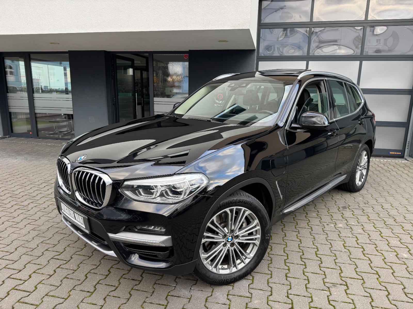 BMW X3 xDrive 30 e Luxury Line