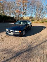 BMW E36 320i - Schalter - Limousine - BMW 320 aus 1991: 320i