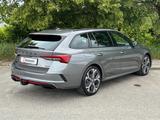 Skoda 2.0TSi 195kW RS DSG NAVI DCC PADACH eHK LM19"AHK - Skoda Jahreswagen: Automatik