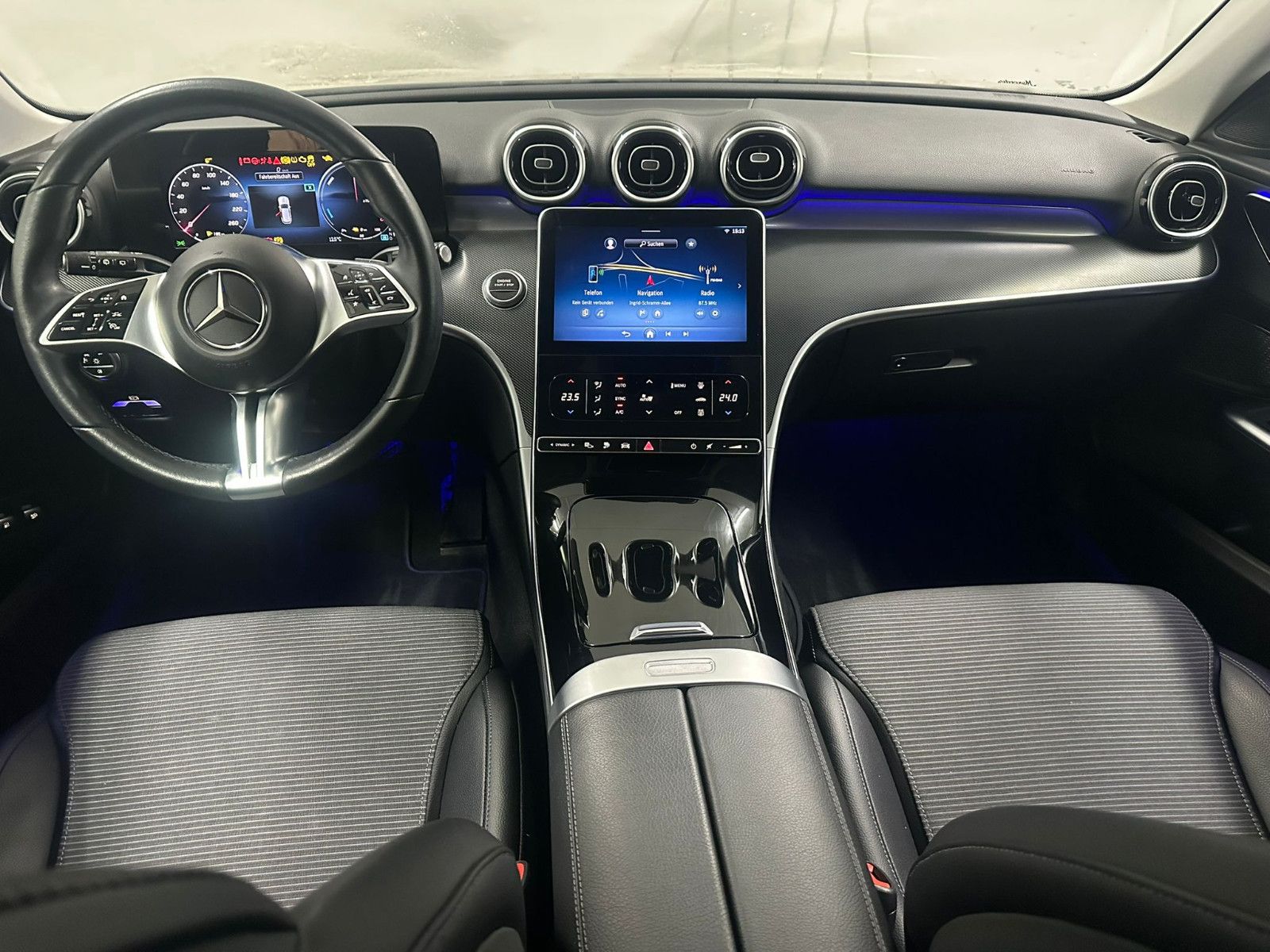 Fahrzeugabbildung Mercedes-Benz C 300 e T Autom.*LED*KAMERA*DISTRO*AMBILIGHT