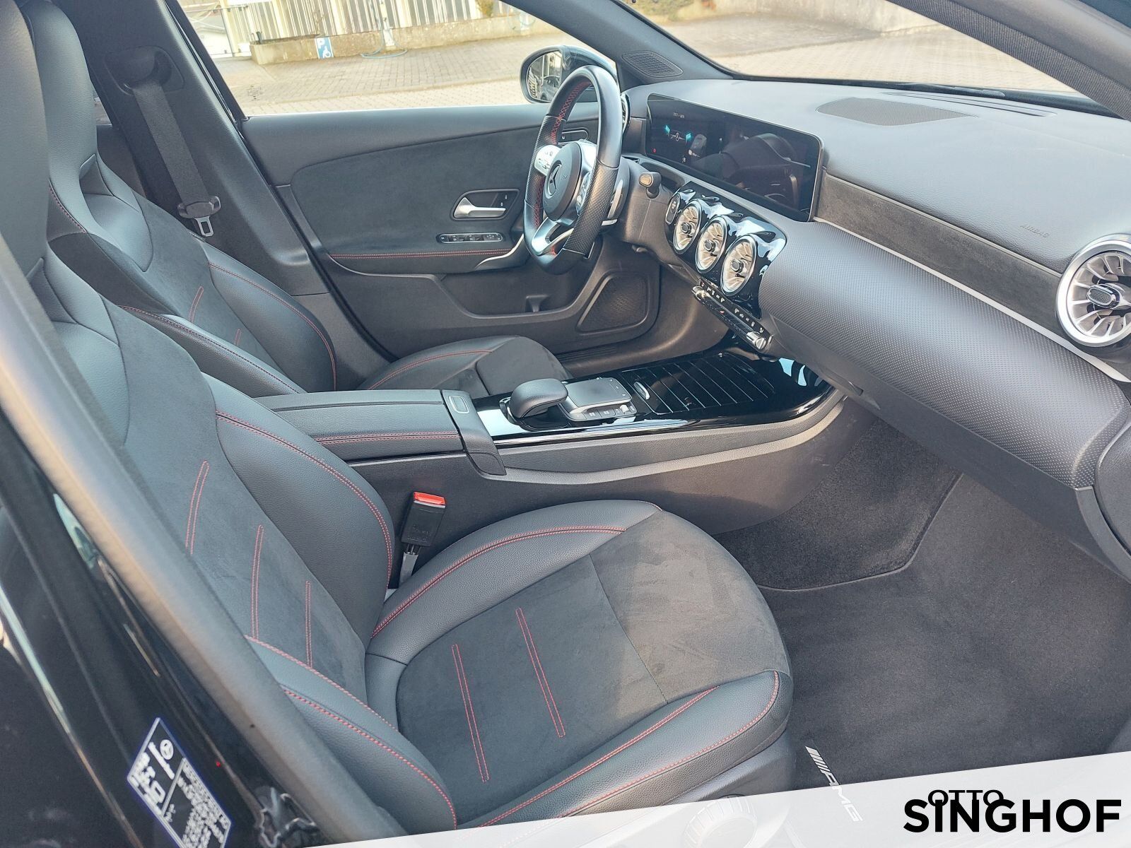 Fahrzeugabbildung Mercedes-Benz A 250e AMG +AHK+ dyn.LED+ PDC+ MBUX+ Ambiente+