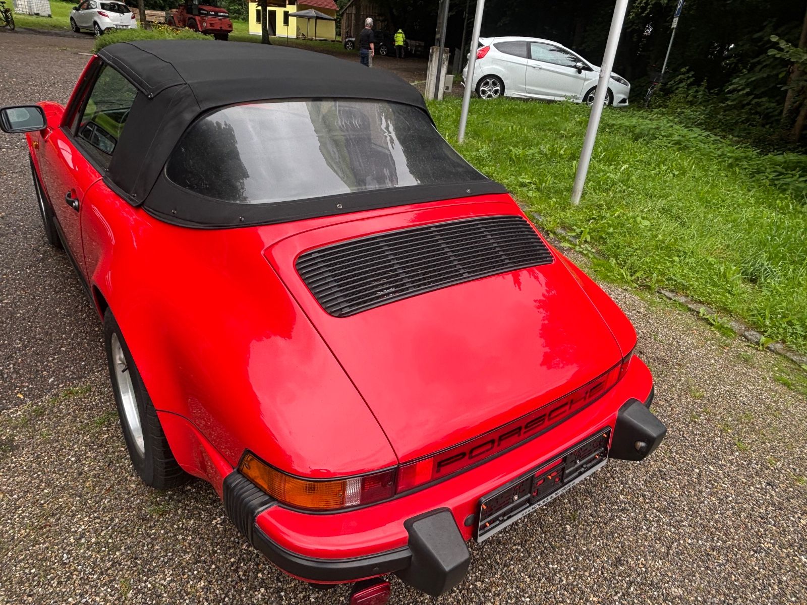 PORSCHE 911 4