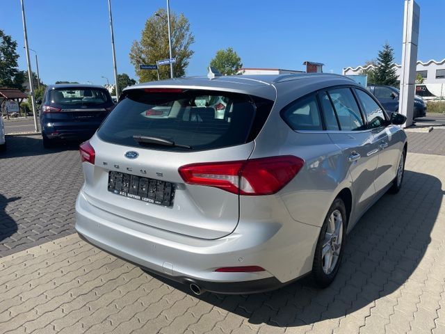 Fahrzeugabbildung Ford Focus C&C SHZ, LED, Navi, AHK, Kamera