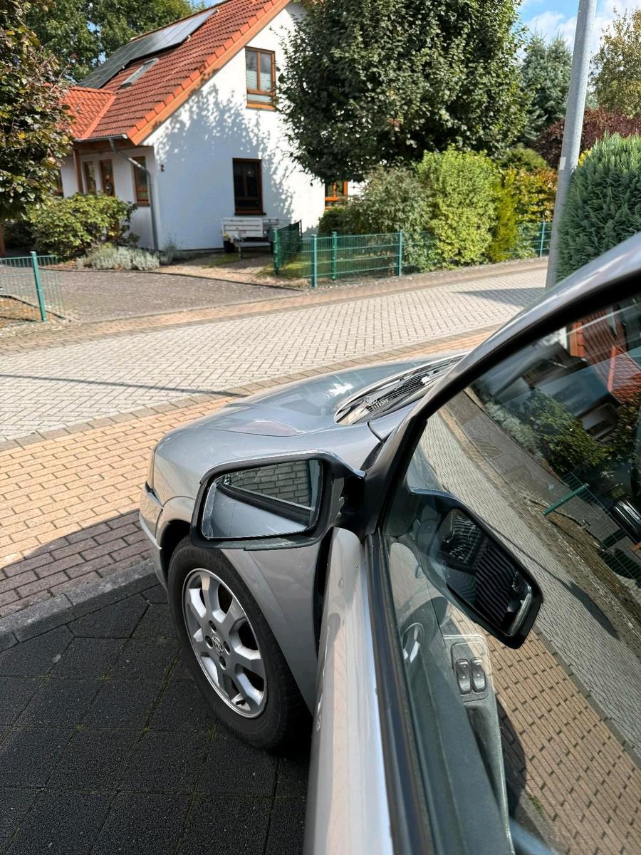 Opel Astra 2004 — photo 8