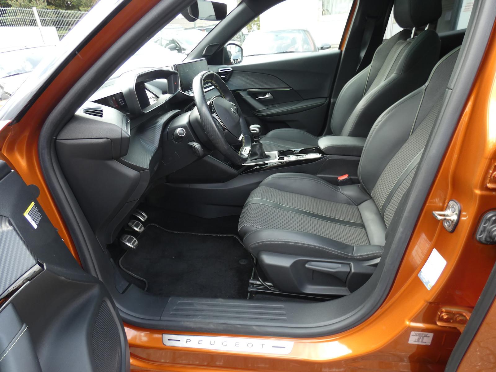 Peugeot 2008 GT-Line *ALU*KLIMA*PDC*SCHIEBEDACH*
