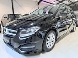 Mercedes-Benz B 180 / Navigation / PDC / Tempomat - Mercedes-Benz: Velours