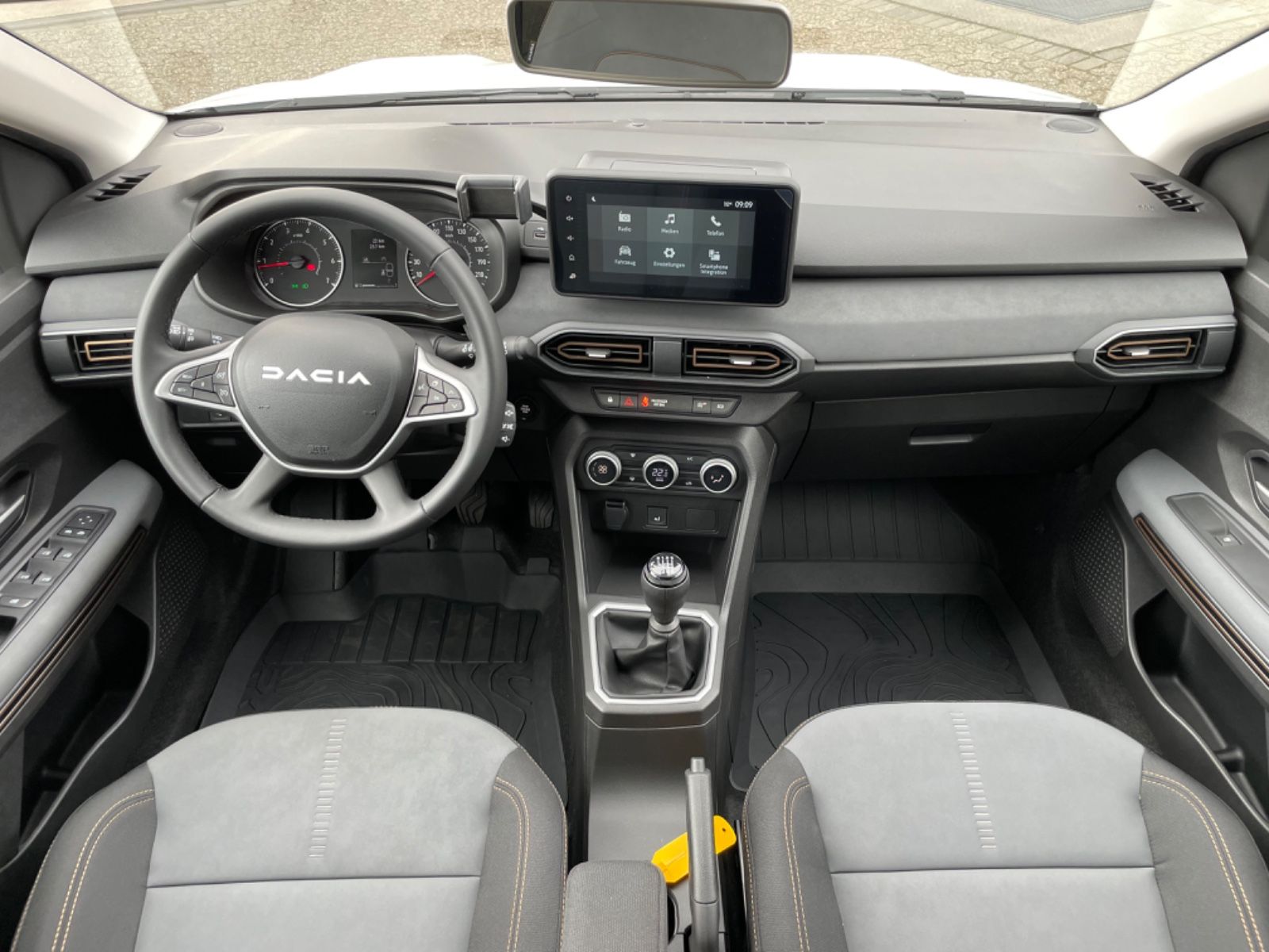Fahrzeugabbildung Dacia Jogger 1.0 TCe 110 Extreme AHK/LED/Kamera/GJR/7S