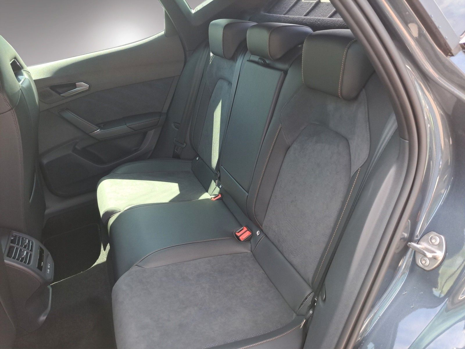 Formentor 1.5 eTSI DSG Navi ACC Sennheiser