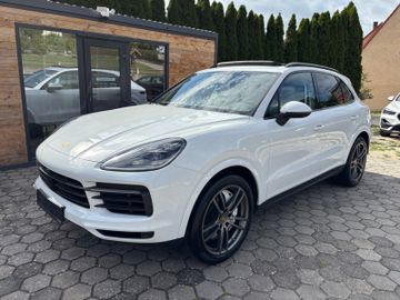 Porsche Cayenne - 1