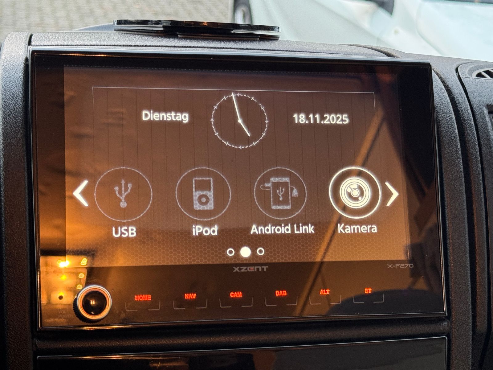Fahrzeugabbildung Eura Mobil PROFILA RS 670 SB SAT HUBBETT LOUNGE PAKET LEDER