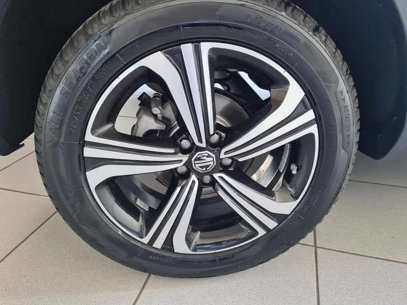 MG ZS