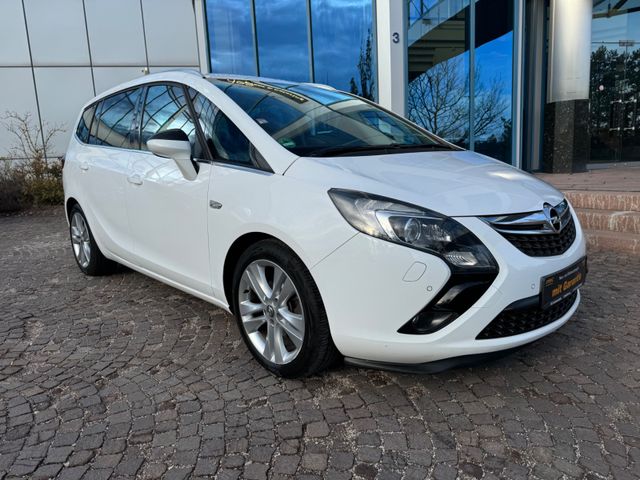 Opel Zafira C Tourer1.4 i 103 KW Navi Kam Xen PDC