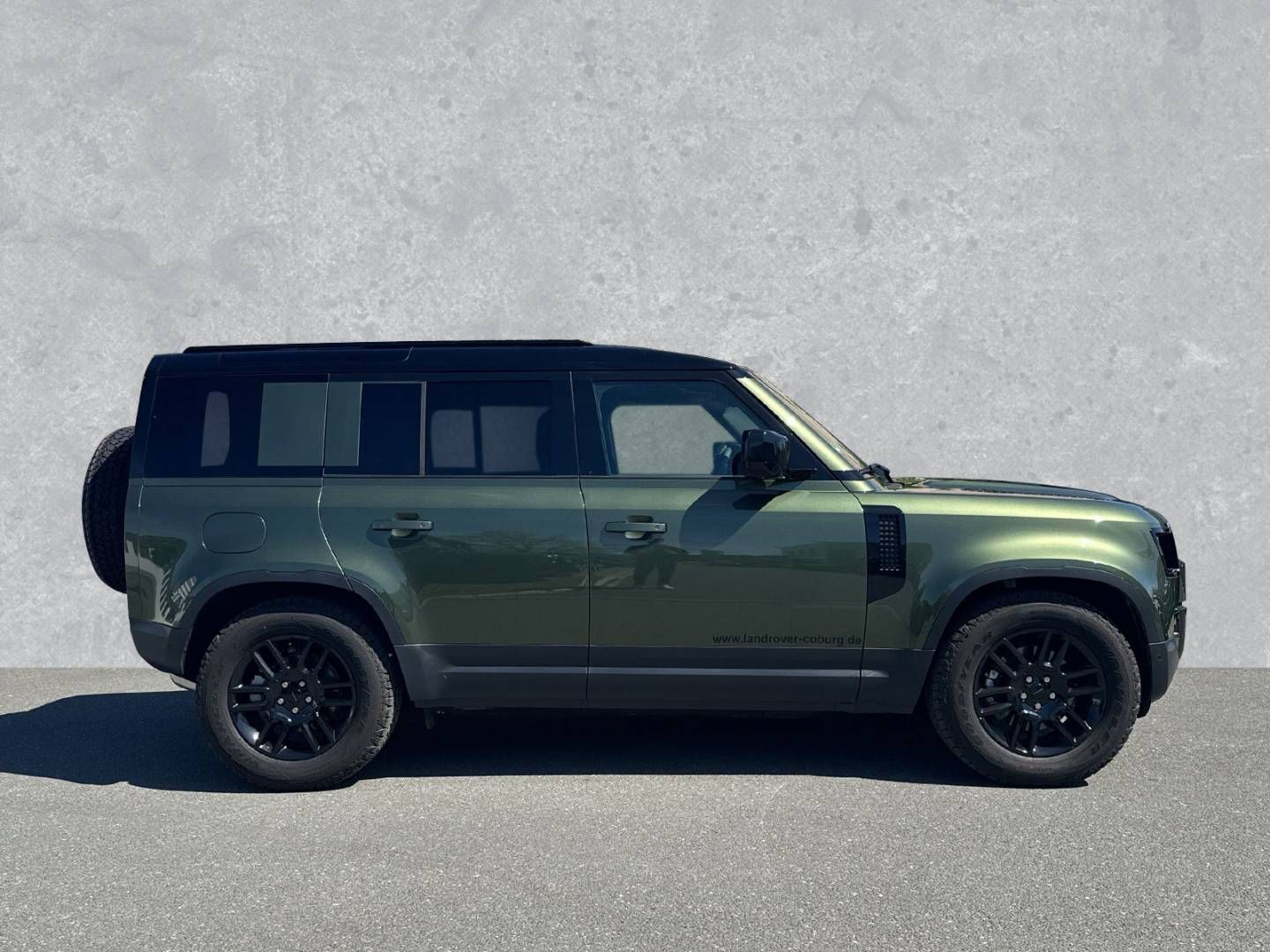 Fahrzeugabbildung Land Rover Defender 110 D250 S