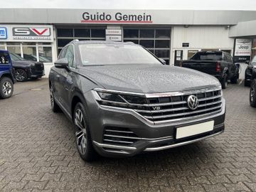 Volkswagen Touareg - 1