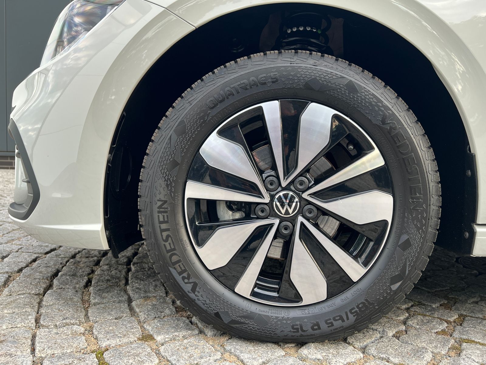 Fahrzeugabbildung Volkswagen Polo GOAL 1.0 TSI DSG *LED, App-Connect, 17'-LM*
