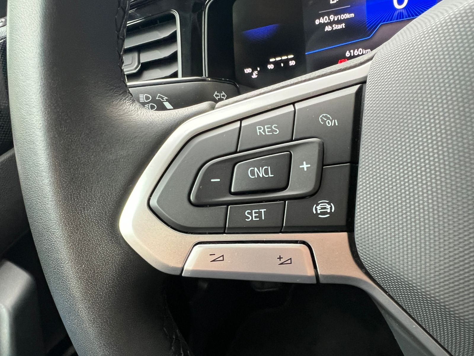 Fahrzeugabbildung Volkswagen Polo Life 1.0 *LED, Climatronic, Sitzhzg., AppCo