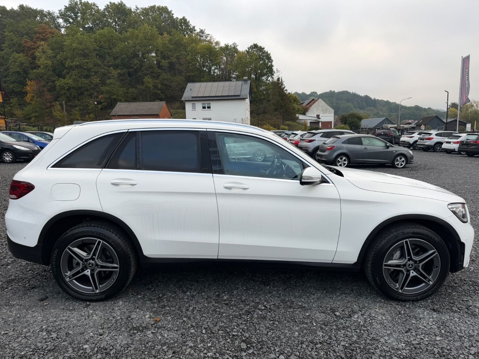 MERCEDES-BENZ GLC 300 de 4Matic AMG-PAKET/AHK/KAMERA – Foto 7