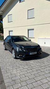 Mercedes-Benz E500 4Matic AMG Paket - Mercedes-Benz E 500 aus 2010