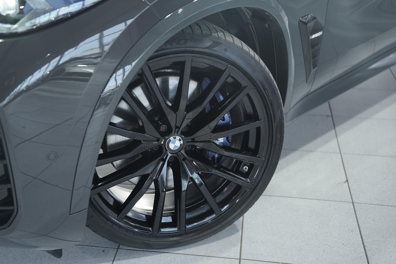 BMW X5 M60 i xD *1.H *22 *ACC*Sky Lounge*H-UP*AHK