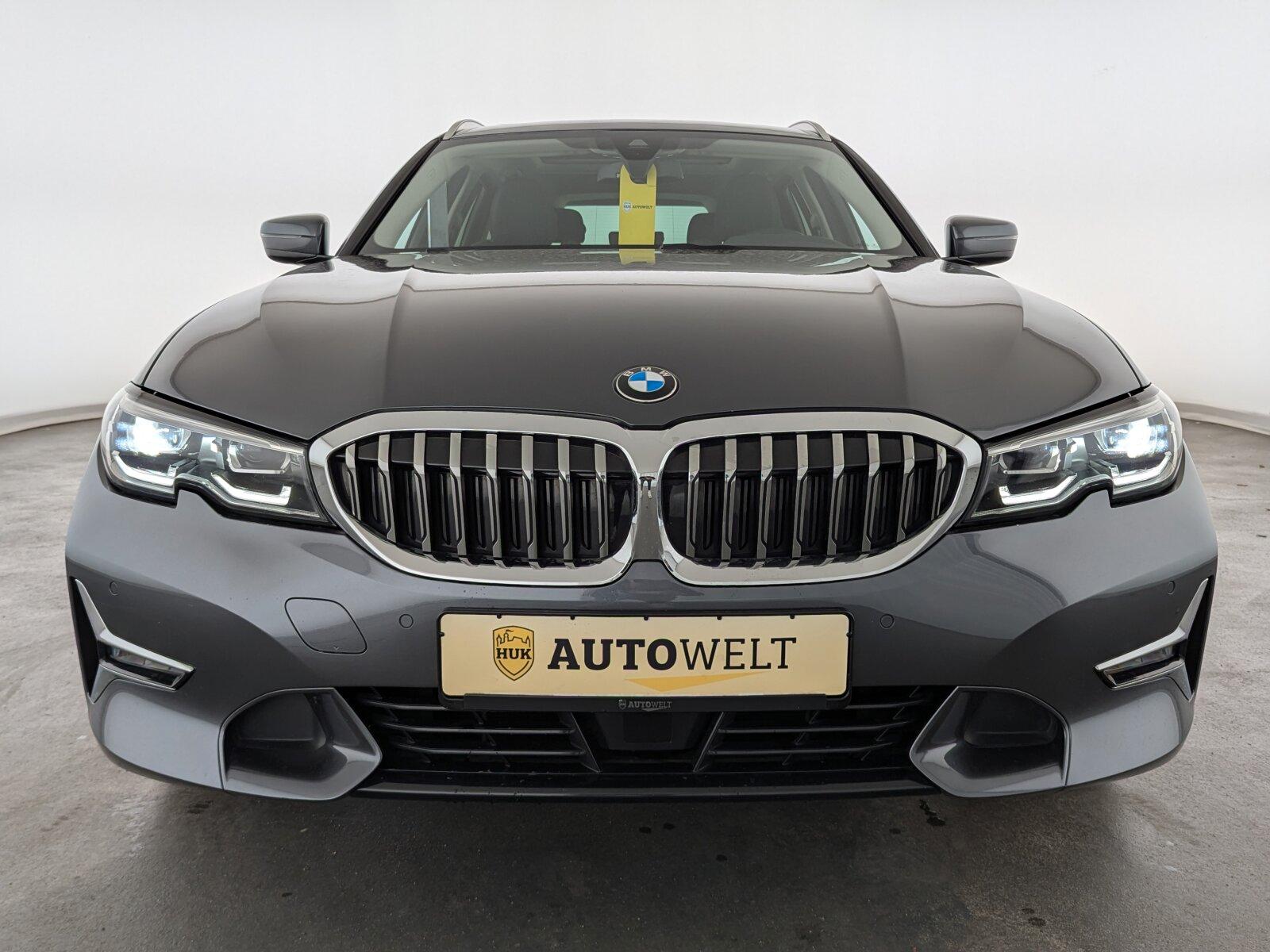 BMW 330 i xDrive Luxury Line LED+NAVI+PANO+LEDER+AHK