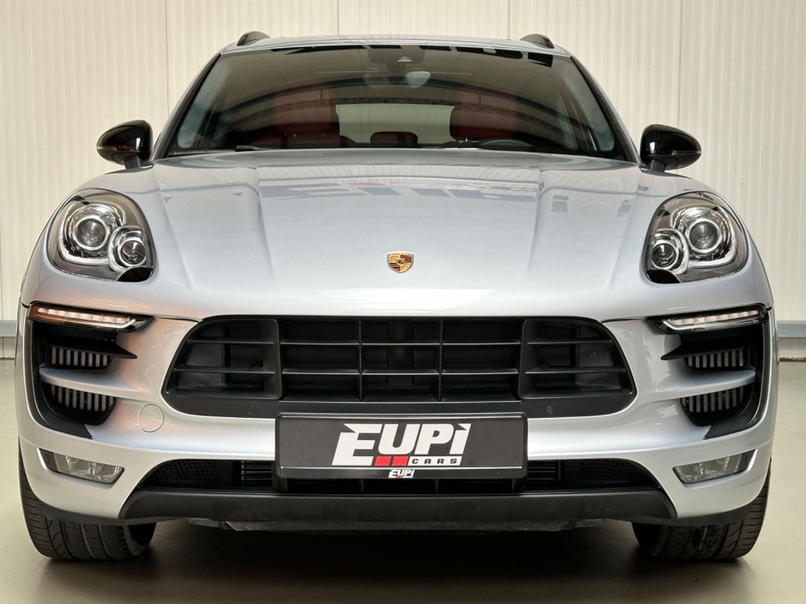 Fahrzeugabbildung Porsche Macan Turbo/14 Wege/R.Kamera/Pano/R21 Rad