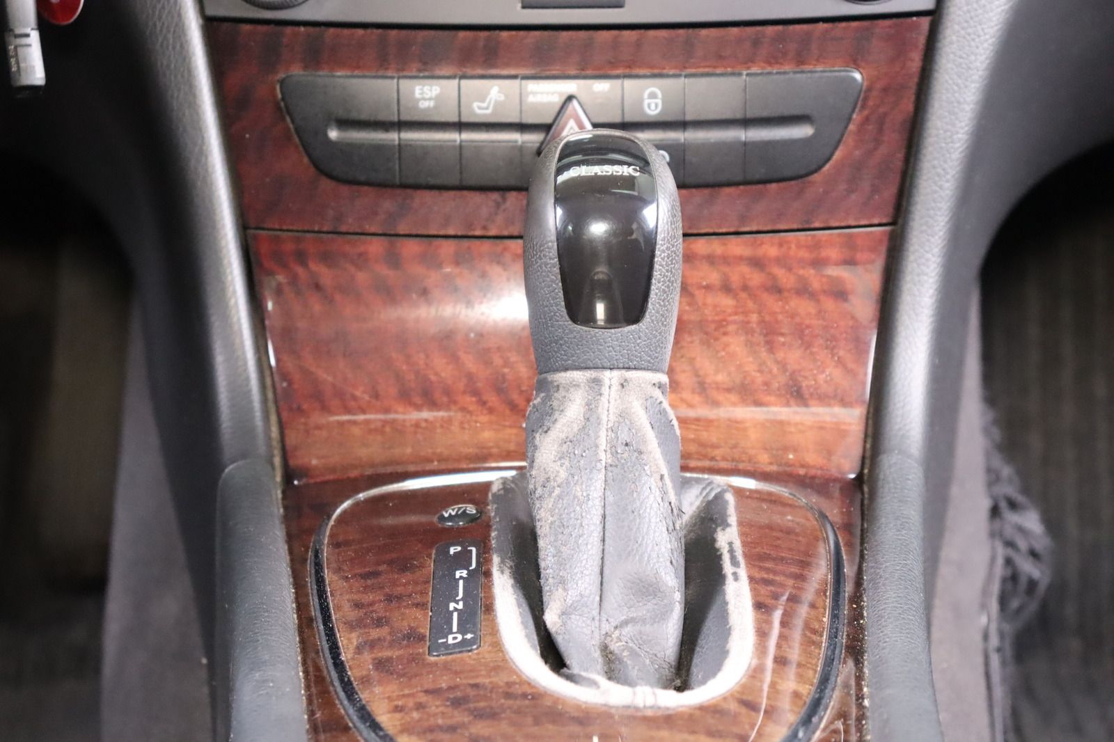 Fahrzeugabbildung Mercedes-Benz E 200 KOMPRESSOR Automatik * Klimaautom. *