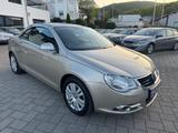 Volkswagen Eos 2.0/1.Hand/SH-gepflegt/SHZ/Panoramadach - Volkswagen Eos aus 2007: Cabrio