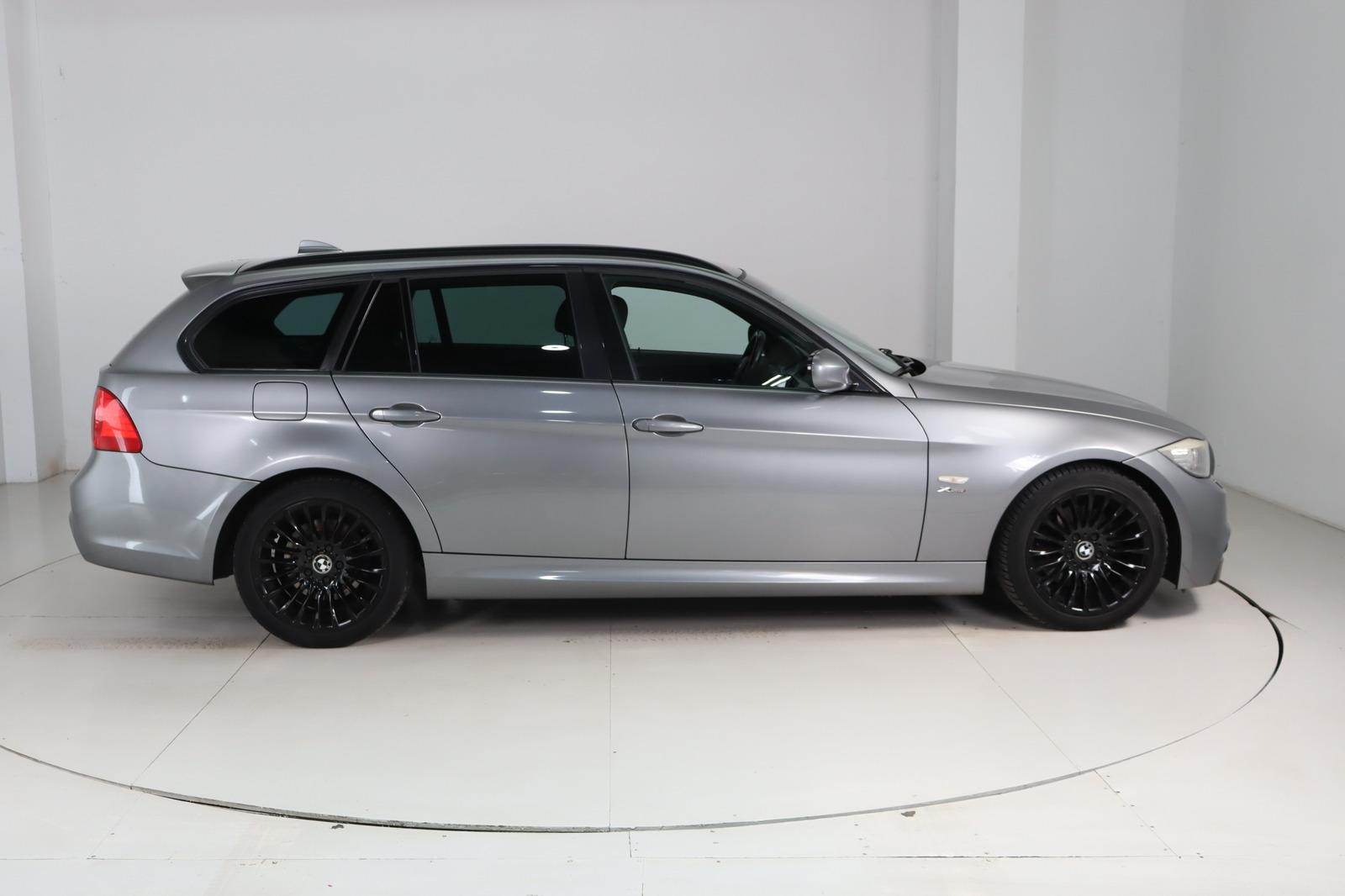 BMW 320d Touring xDrive M Sport 184 ch BVM 4x4 / Alcantara / Xénon / Sièges chauffants / GPS