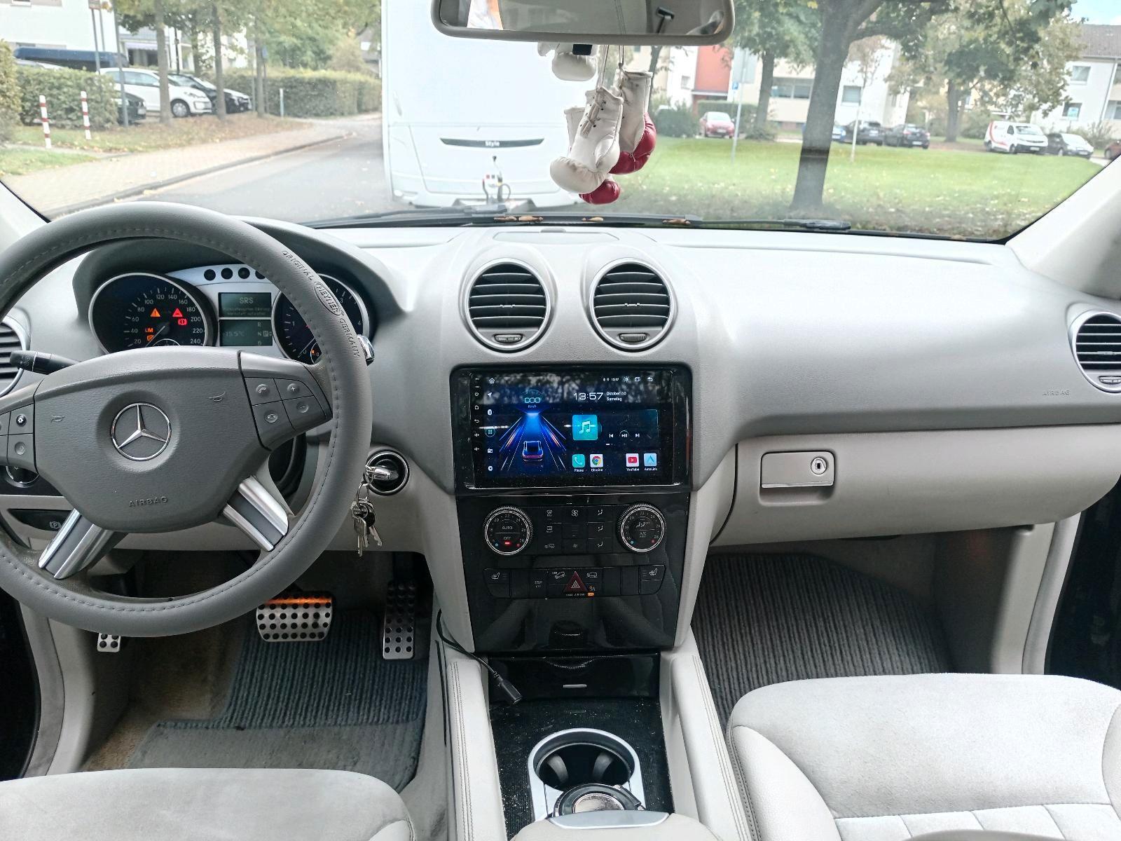 Mercedes-Benz ML280 2008 — rear view
