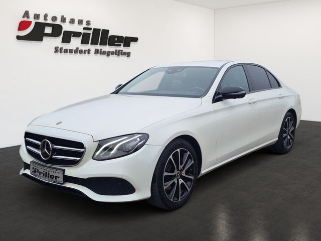 Mercedes-Benz E220d 4Matic/NAVI/AHK/LED/DAB/HUD/SSB/