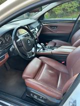 BMW 525d xDrive Touring A Luxury Line Luxury Line