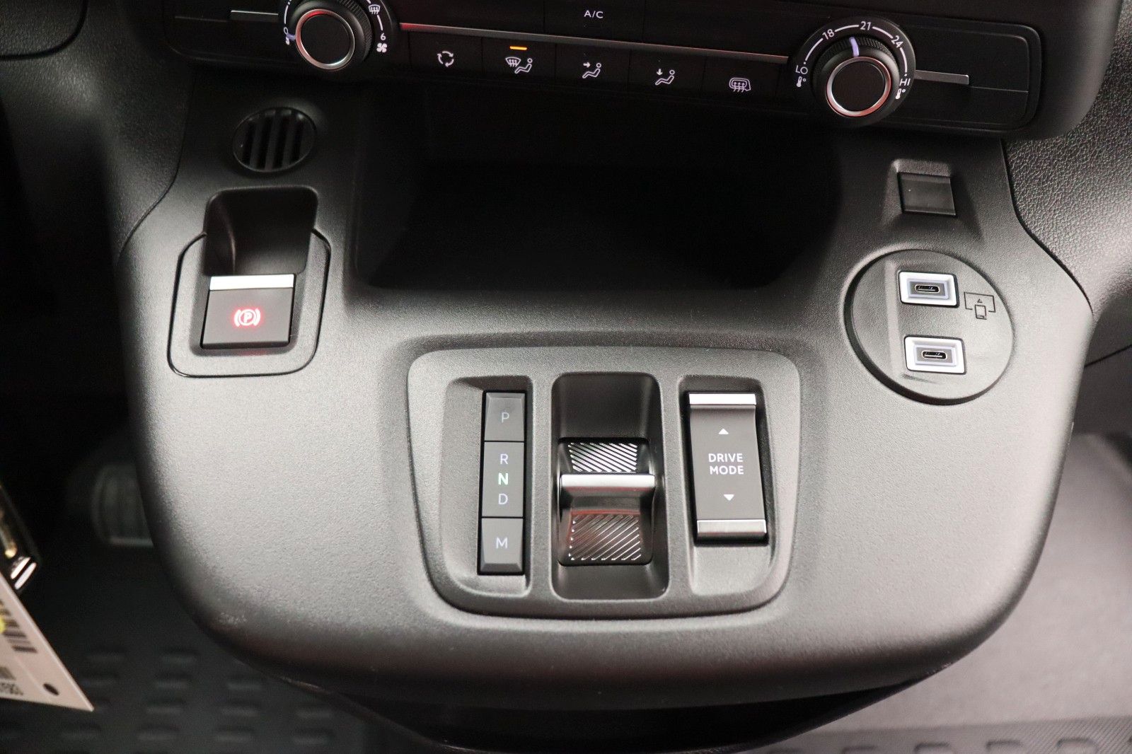 Fahrzeugabbildung Fiat Doblo Serie 3 L2 Heavy KaWa 1.5 BlueHDi AT8