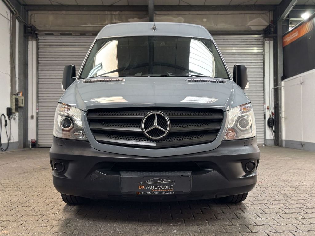 Image of Mercedes-Benz Sprinter