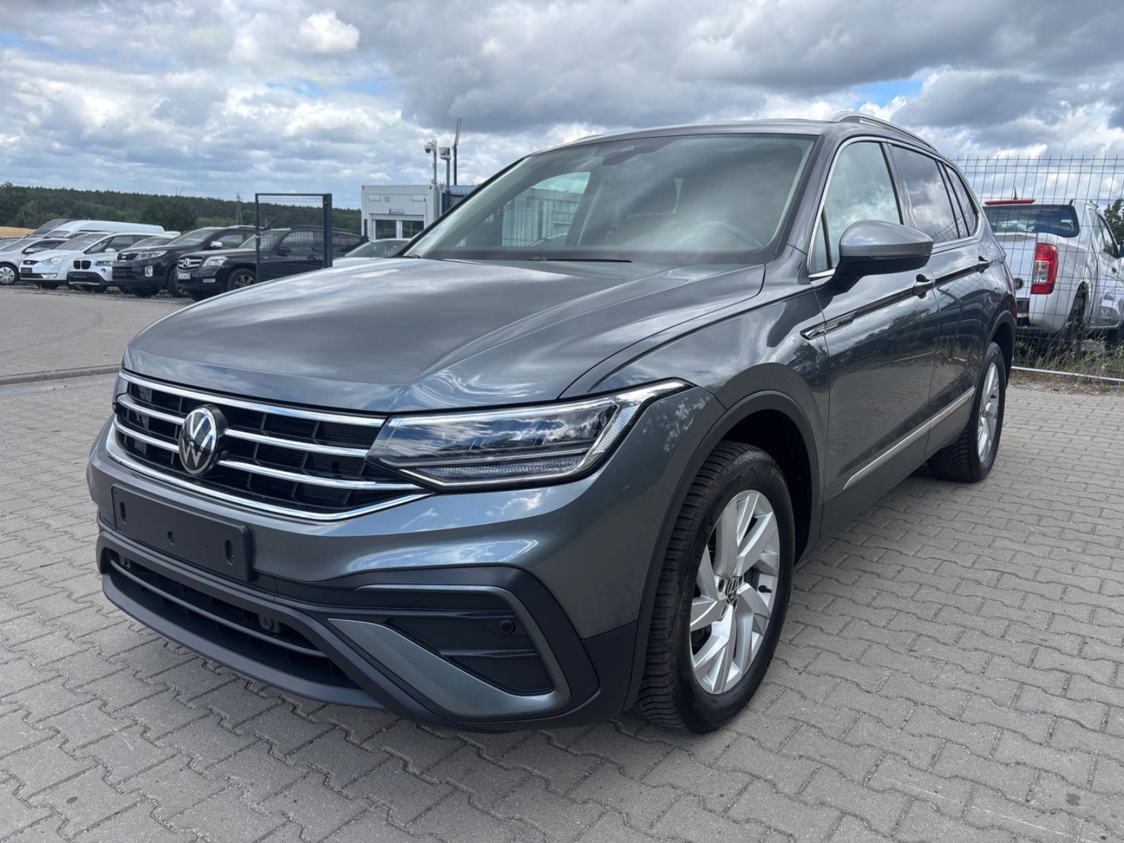 VW Tiguan Allspace 2.0 TDI DSG Life *7-Sitzer*