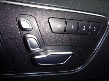 Fahrzeugabbildung Mercedes-Benz E 350 4Matic 7G-TRONIC /LED/AMG/NAVI