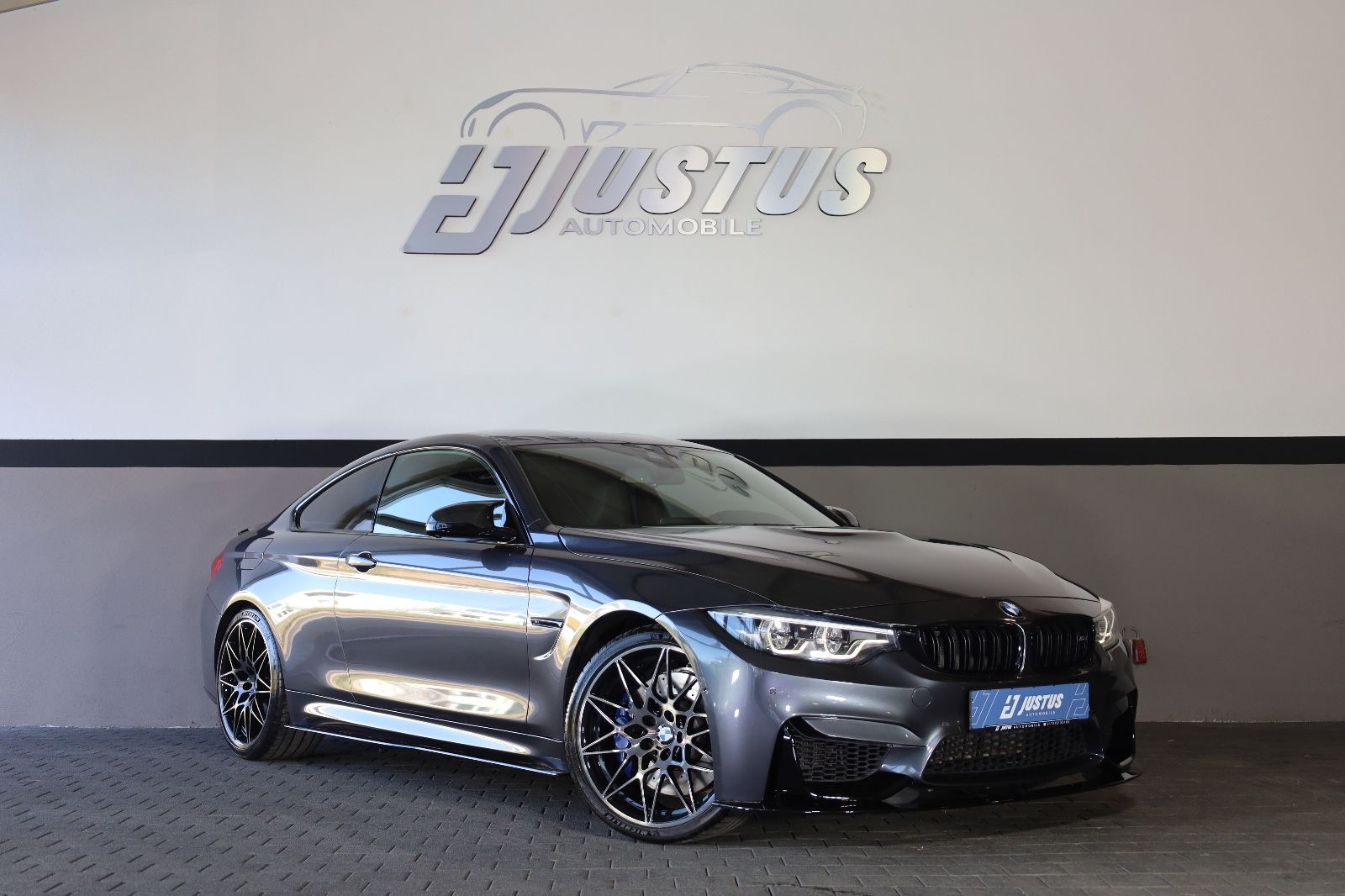 BMW M4 Competition/360*/HUD/PDC/APPLE/WIFI/APPLE/R20