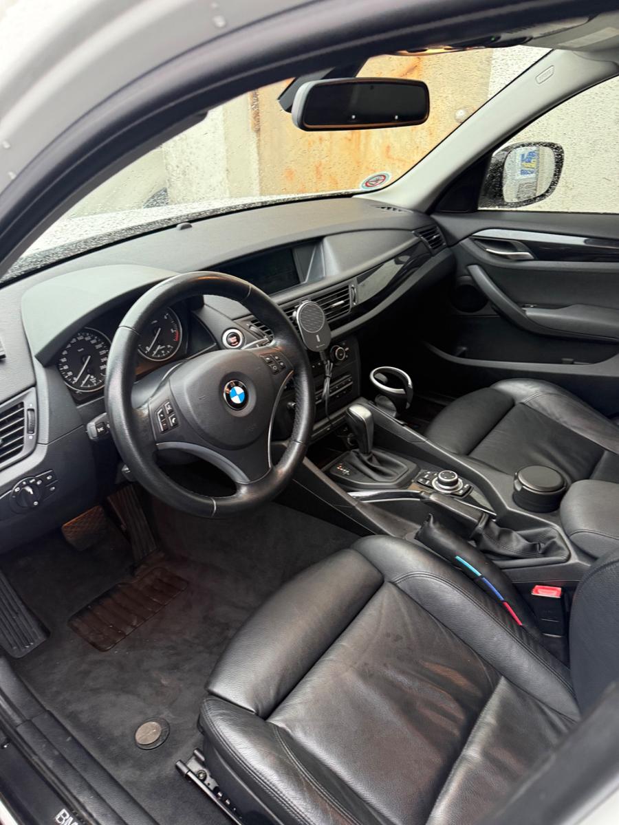 BMW X1 20 d sDrive Aut., Leder, Xenon, Sport