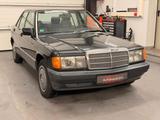 Mercedes-Benz 190 E Automatik - Mercedes-Benz 190 Gebrauchtwagen in Stuttgart