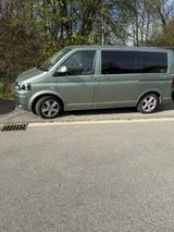 Volkswagen T5 Multivan - Volkswagen T5 Multivan: Grün