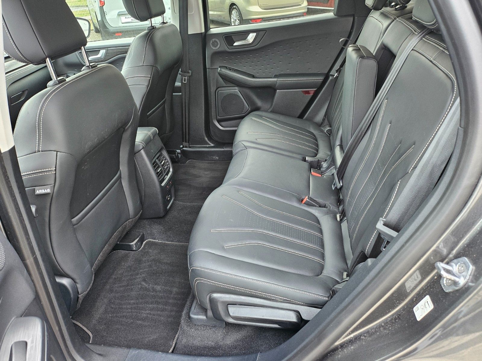 Fahrzeugabbildung Ford Kuga Plug-In Hybrid Vignale