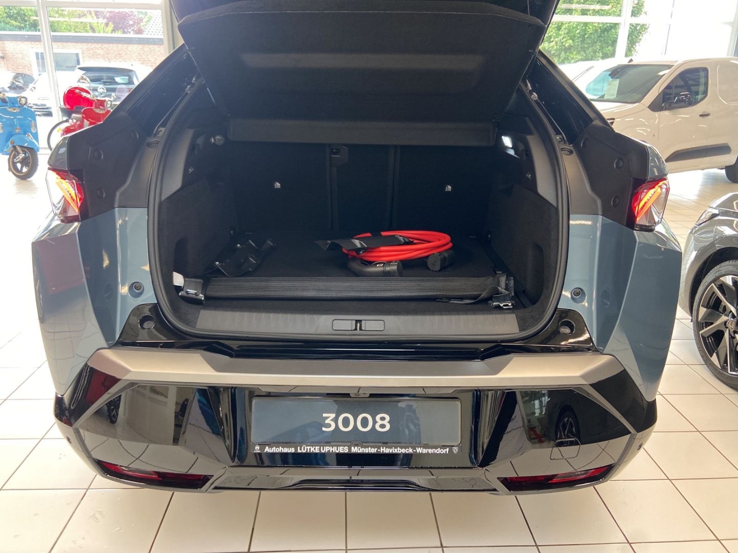 Fahrzeugabbildung Peugeot 3008 GT Elektro 210 Navi Soundsystem ACC CarPlay