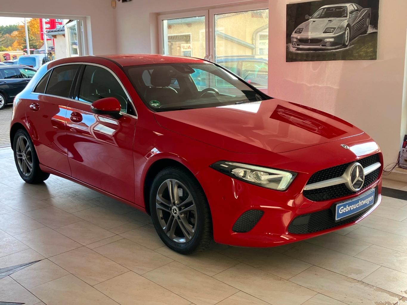 Mercedes-Benz A 220 7G-DCT MBUX Urban Progressive