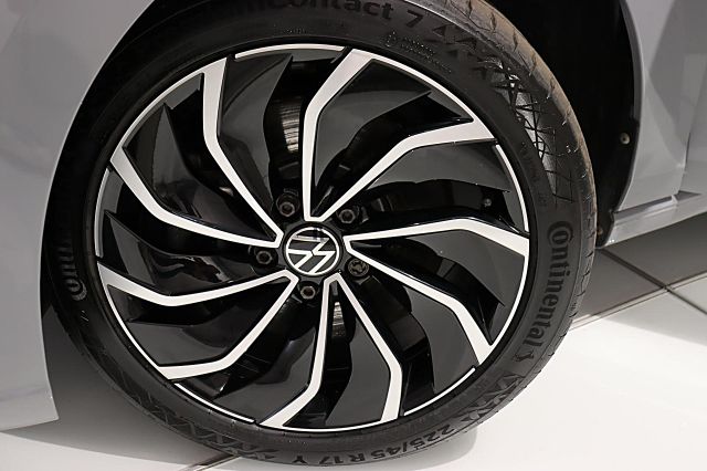 Golf Style 1.4 eHybrid DSG NAVI KAMERA IQ.LIGHT 