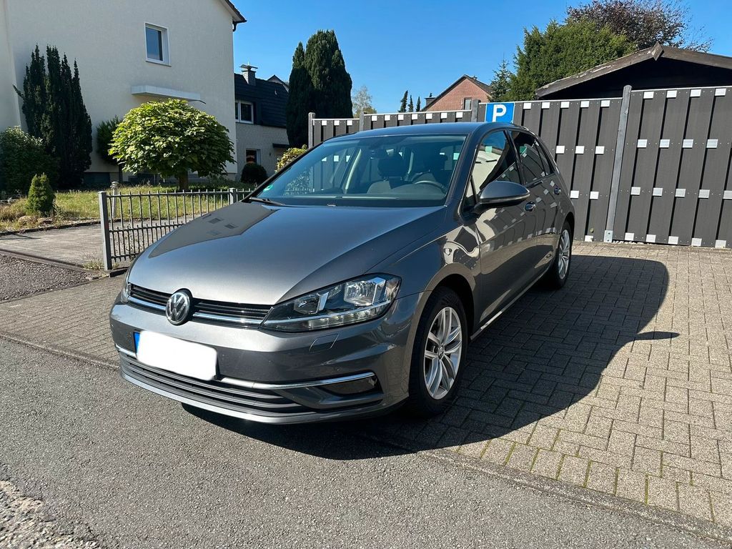 Image of Volkswagen Golf
