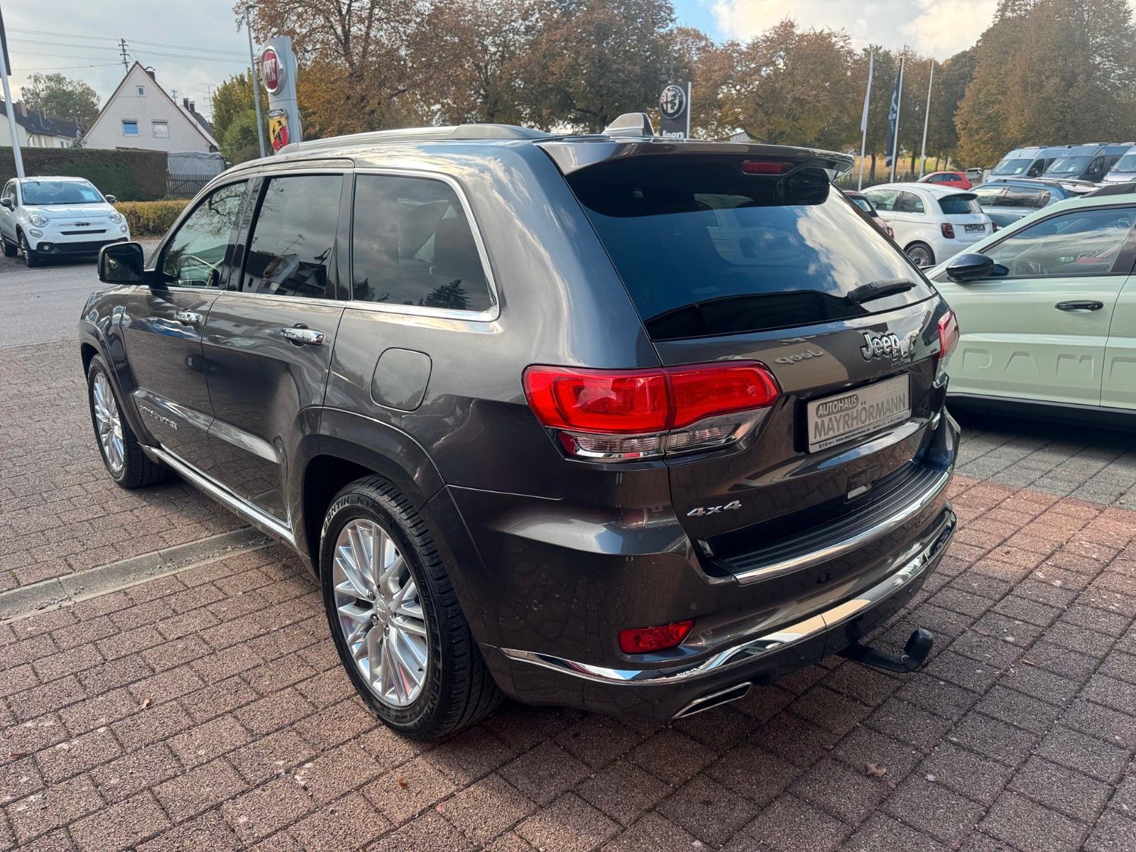 Fahrzeugabbildung Jeep Grand Cherokee 3.0 CRD Summit AHK Memory