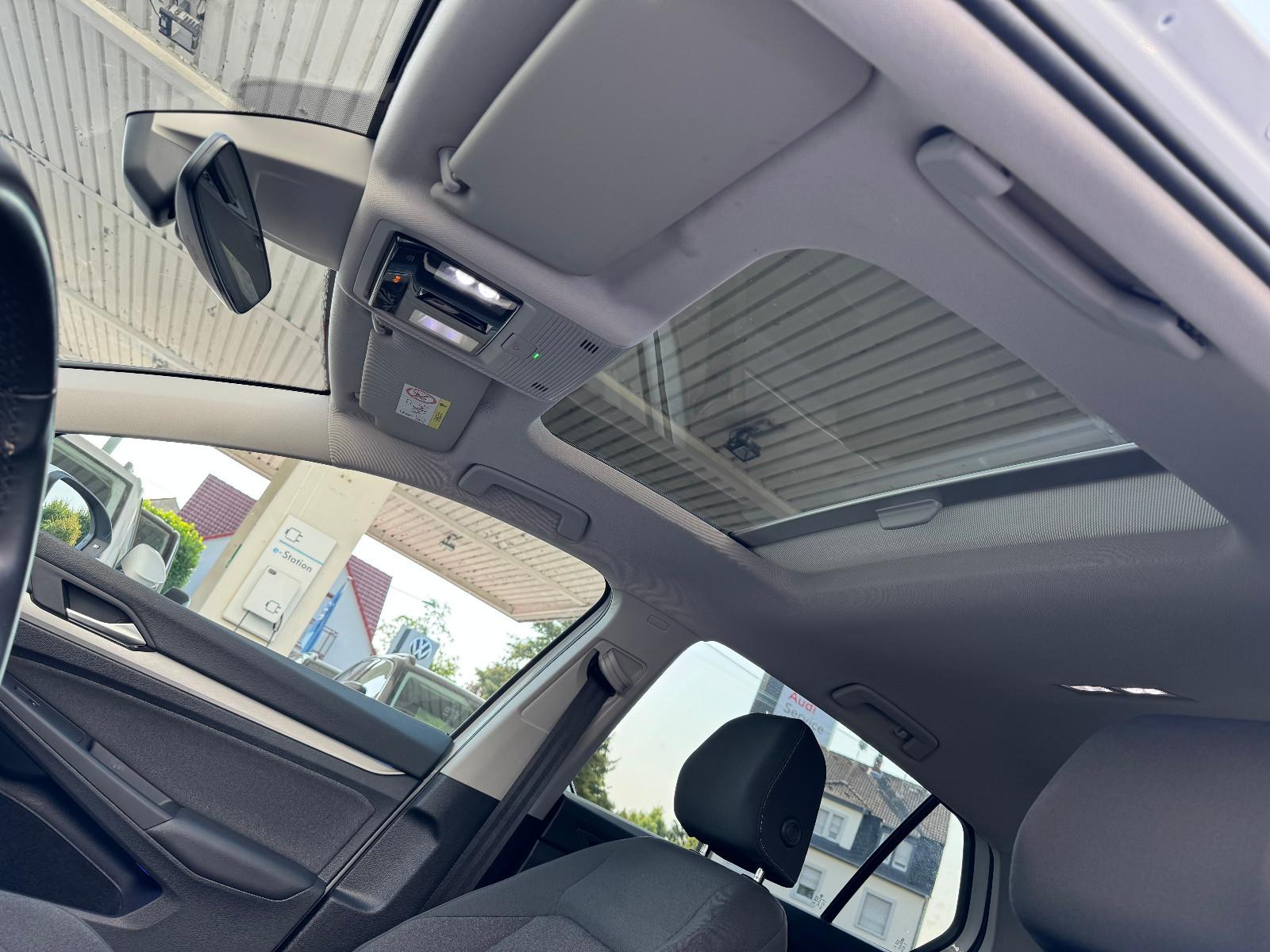 Volkswagen Golf VIII Lim. 1.5 TSI Life Panoramadach, миниатюра 12